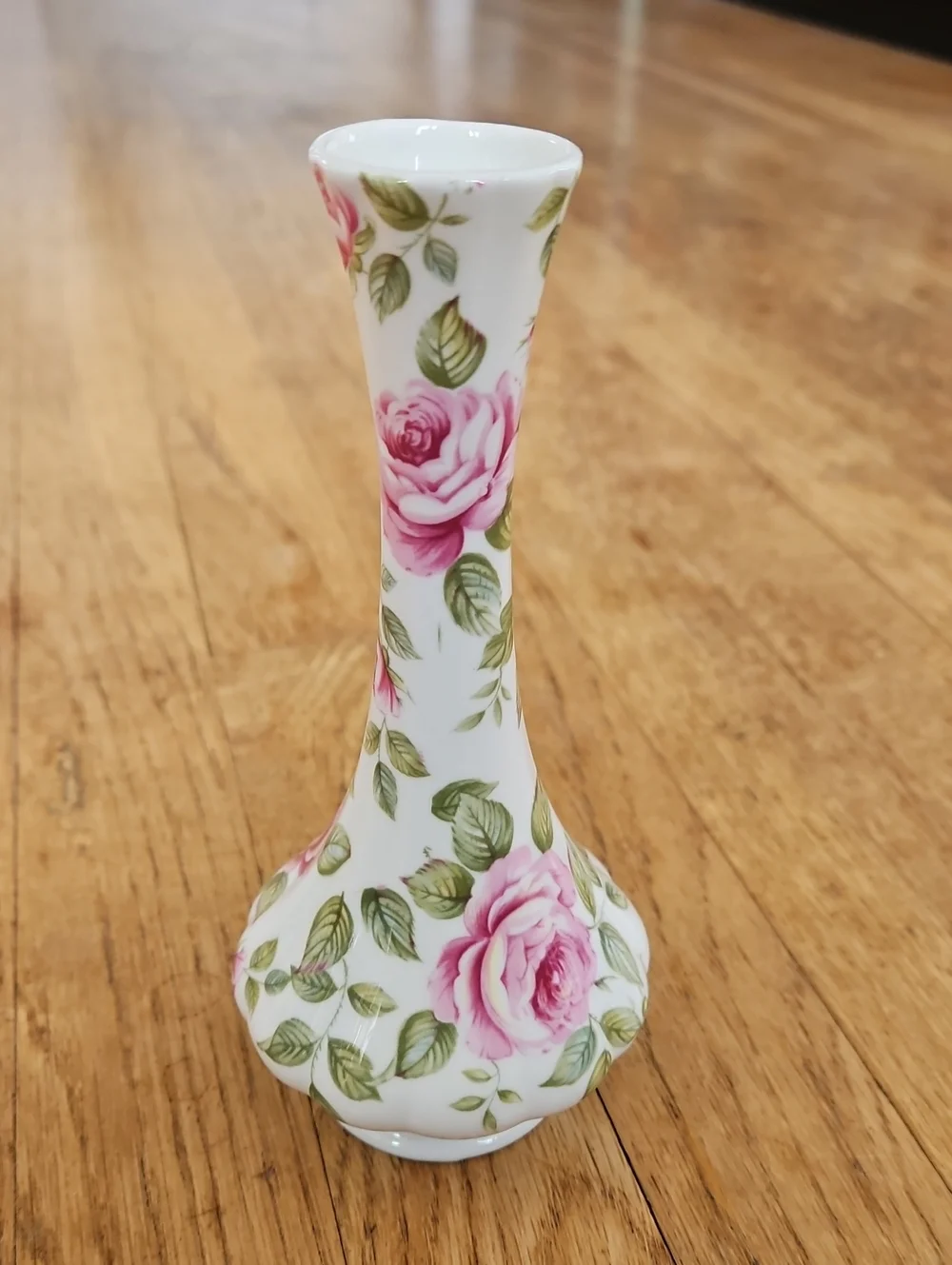 Rosina-Queens Cottage Rose Bud Vase